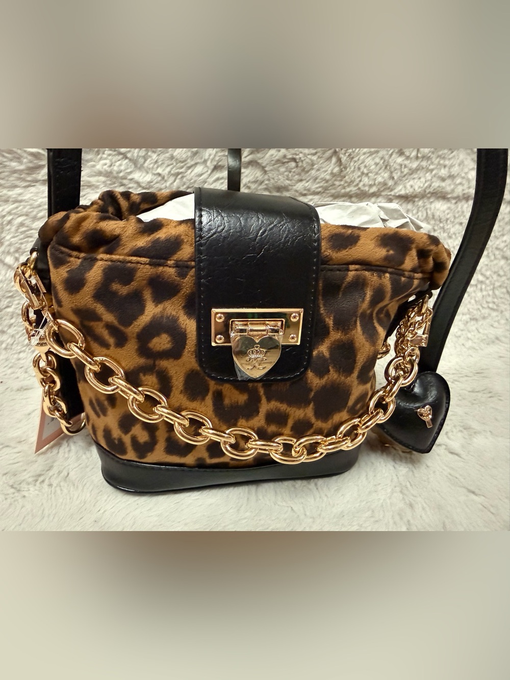 Juicy Couture Leopard Print Shoulder Bag with Gold Chain - Picture 2 of 13